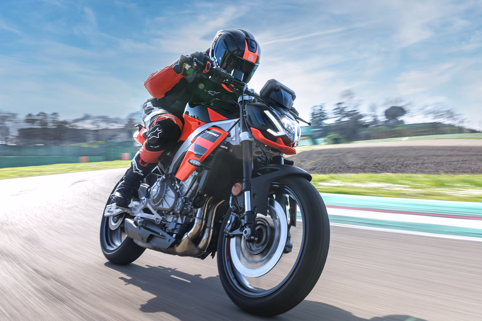 Aprilia Tuono457 Pirana Red 1920x1280 3