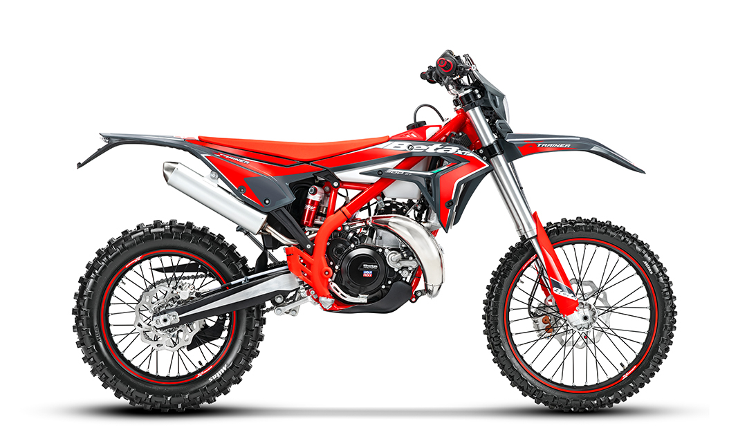 Betamotor Enduro XTRAINER 2 T 1080x648 01