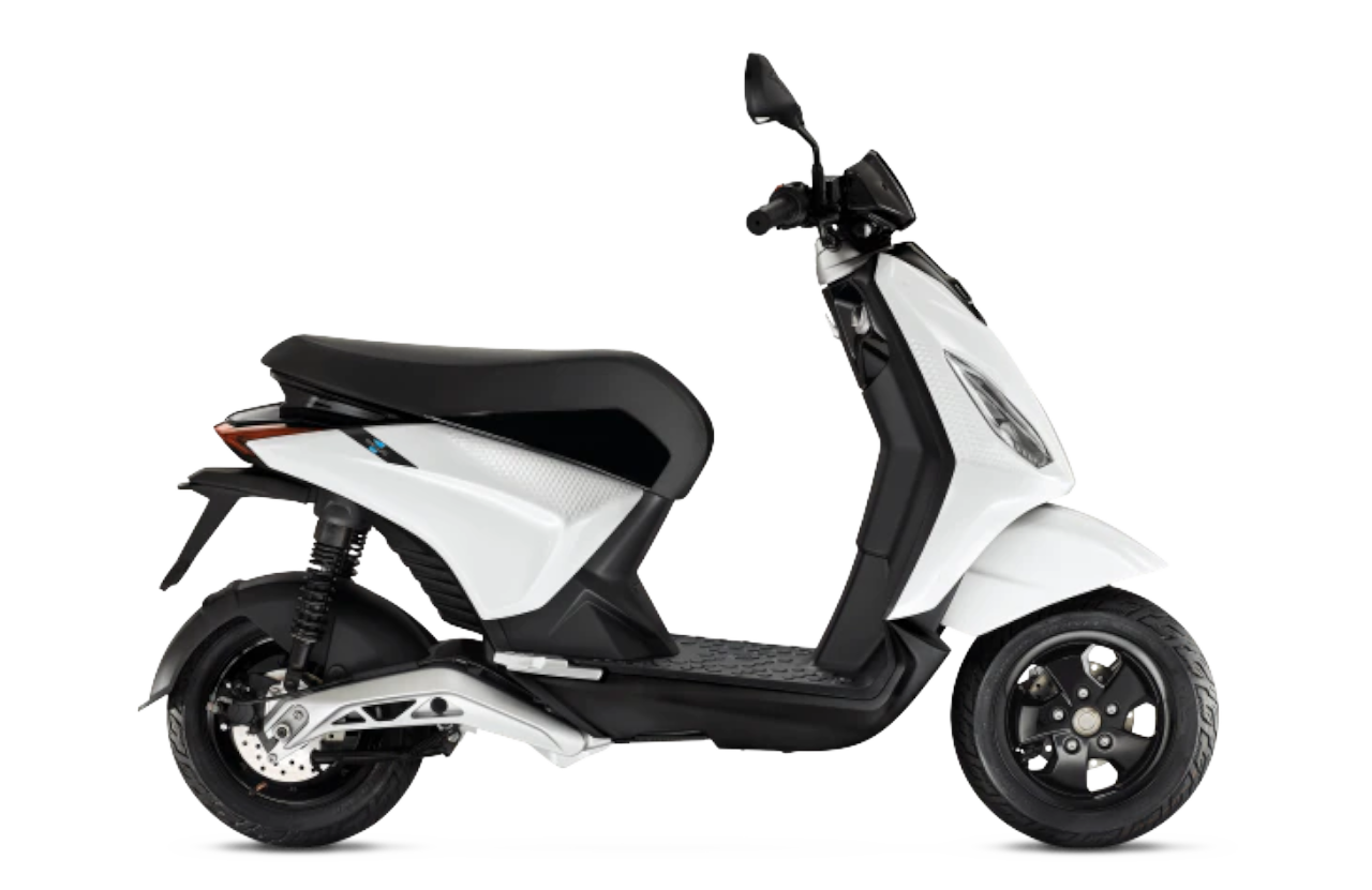 Piaggio 1 Active Forever White