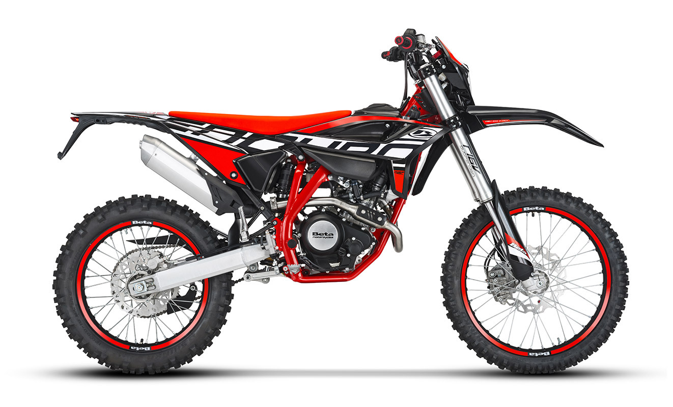 RR4 T125 LC enduro black