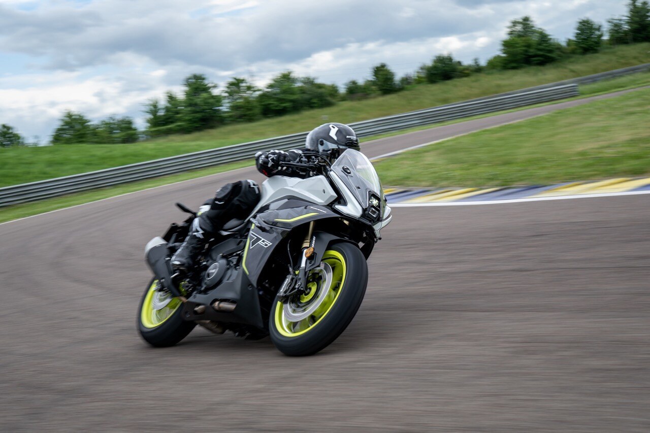 Tornado 550 Web 13