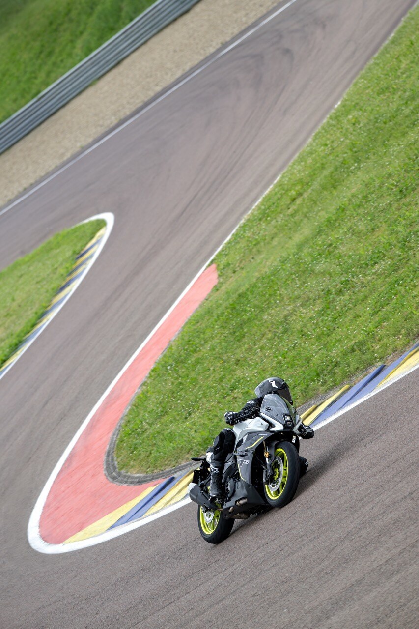Tornado 550 Web 14