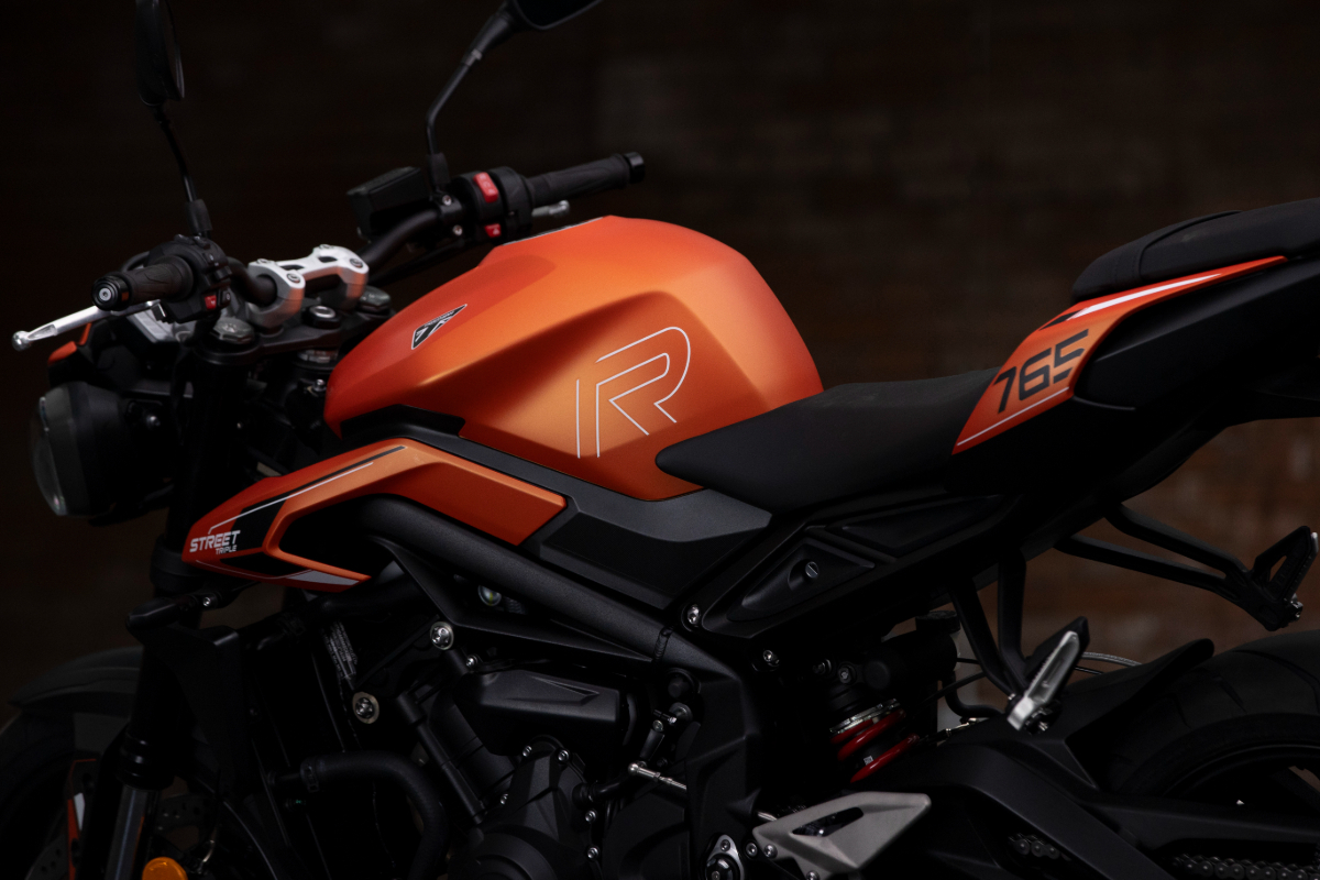 Street Triple R MY25 CW4 I3739 GE