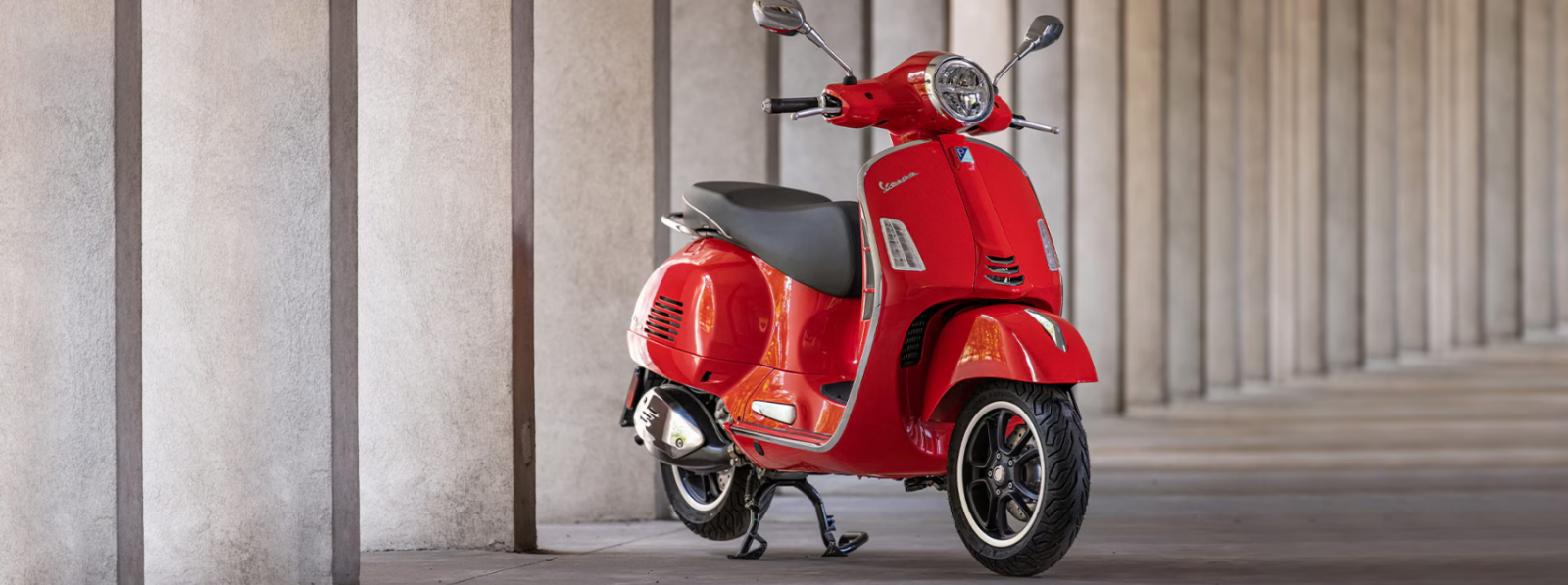 Banner promozione Vespa scooter
