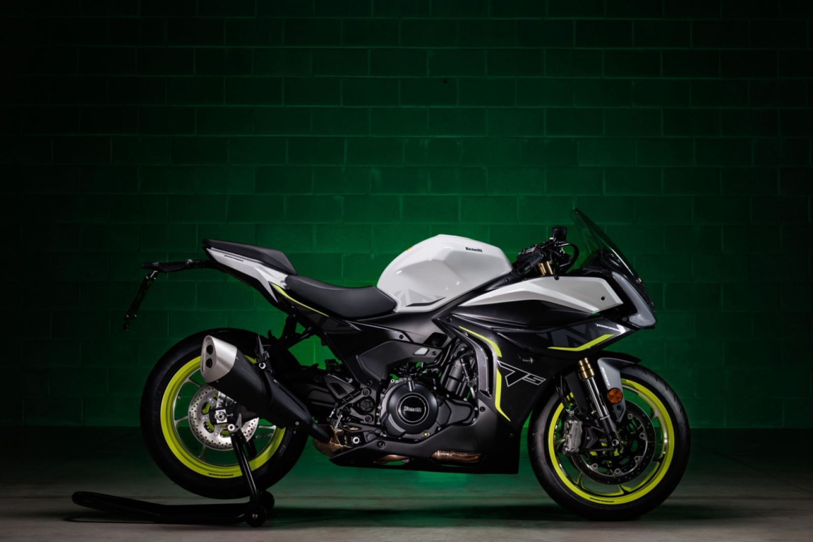 Tornado 550 Web 11 hd