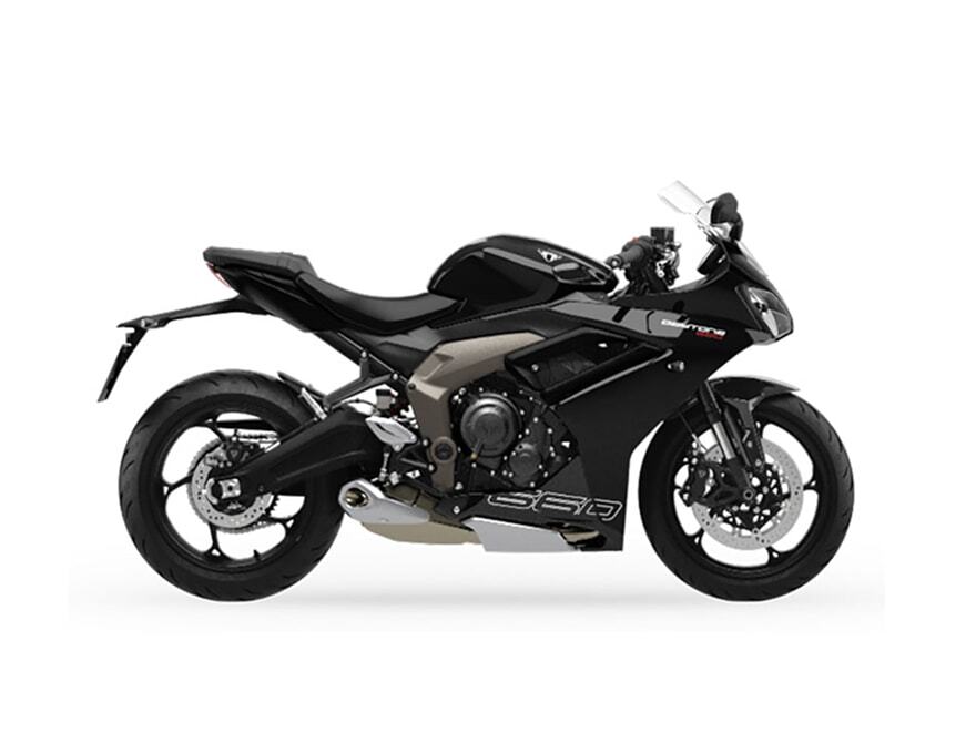 Triumph daytona 660 sapphire black